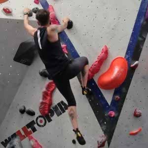 Ami Fenwick-Calabrese profile