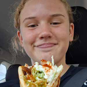 Lily McDermott profile