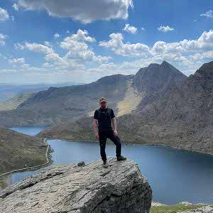 Dan Brown profile