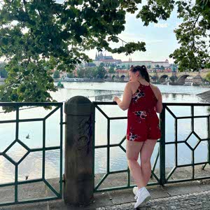 Natalie Field profile