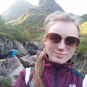 Holly Schneeberger profile
