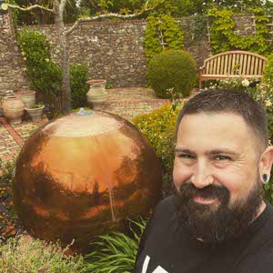 Gavin Jones profile