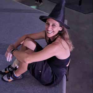 Lizzie Davison profile