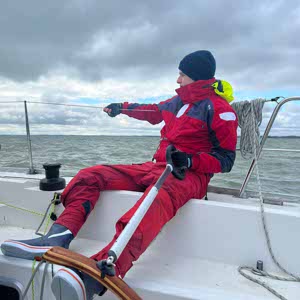 Ewan Pett profile
