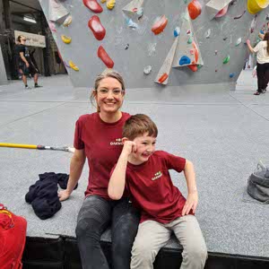Laura Luzanycia profile