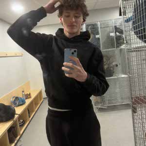 Tom Mclauchlan profile