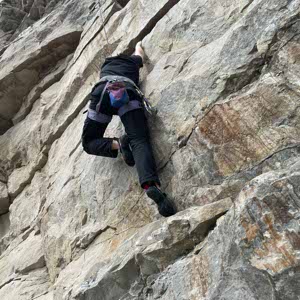 Eli Bell profile