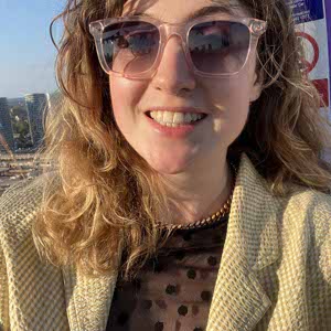 Elle Wills profile