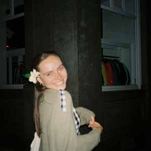 Lauren Wallis profile