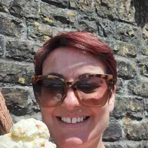 Emma Howells profile