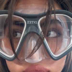 Nina Loyola profile