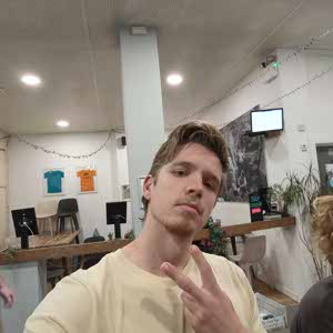 Tom Holzapfel profile