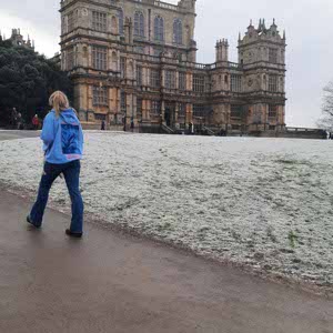 Laura Hazelhurst profile