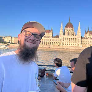 Scott Pearce profile