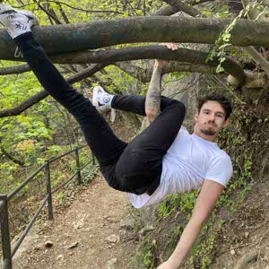 Chris Foscolos profile