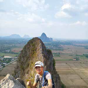 Nizar Hakim profile