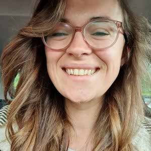Laura Dyson profile