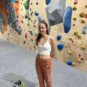Lisa Gartner profile