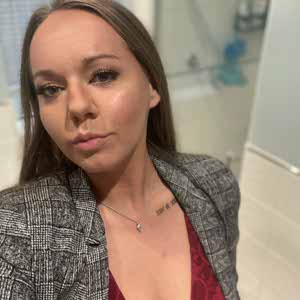Shelley Armstrong profile