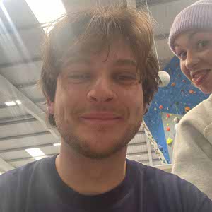 Ross Hindle profile