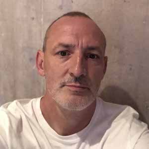 Lee Barker profile
