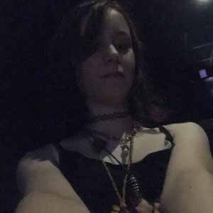 Willow Hart profile