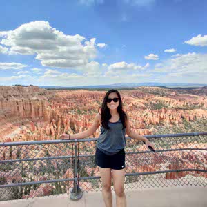 Kim Dinh profile