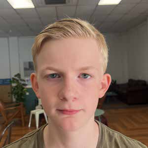 Aaron Hollywood profile