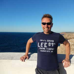Tom Muirhead profile