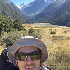 Dan Holloway profile