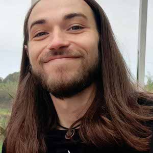 Dan Crossland profile