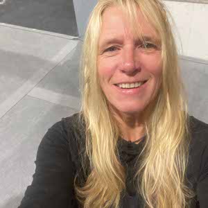 Tracey Watts profile