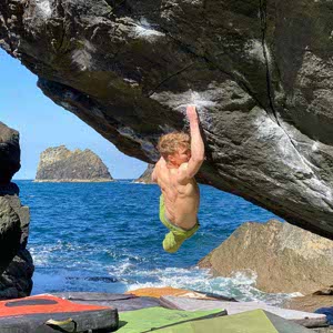 Alexander Oates profile