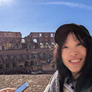 Flo Hau profile