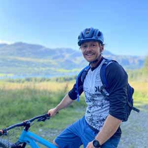Simon Hunt profile