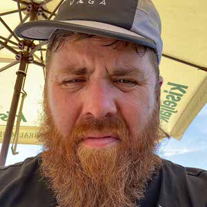 Jonny Leach profile