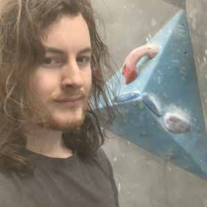 Simon Maloney profile