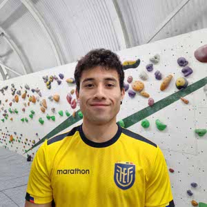 Humberto Macias Moran profile