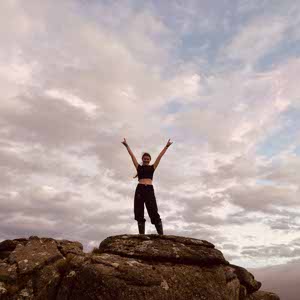Elise Betson profile