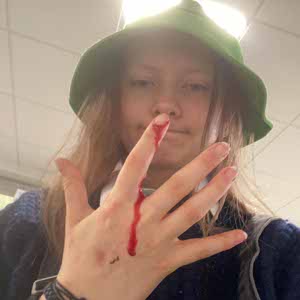 Eloise Hutchings profile