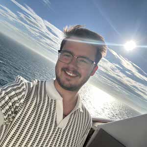 Alex Evans profile