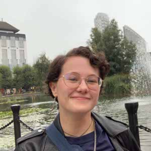 Holly Burford profile
