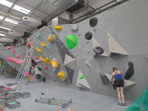 Round 2 Summer Boulder series