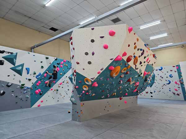Summer Bouldering League